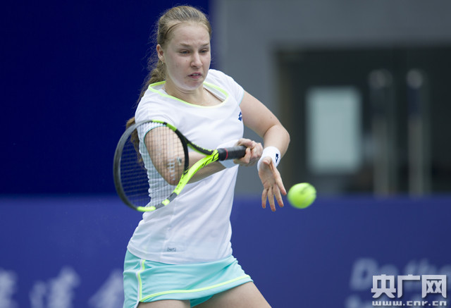 也肩负着为 也肩负着为