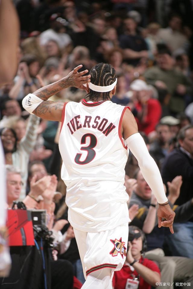 中足联官方：球员收取合同外超1万元的现金或物品，需事先申报